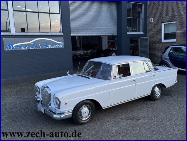 MERCEDES-BENZ 230 S W111 * Bildschön * Geringe Laufleistung