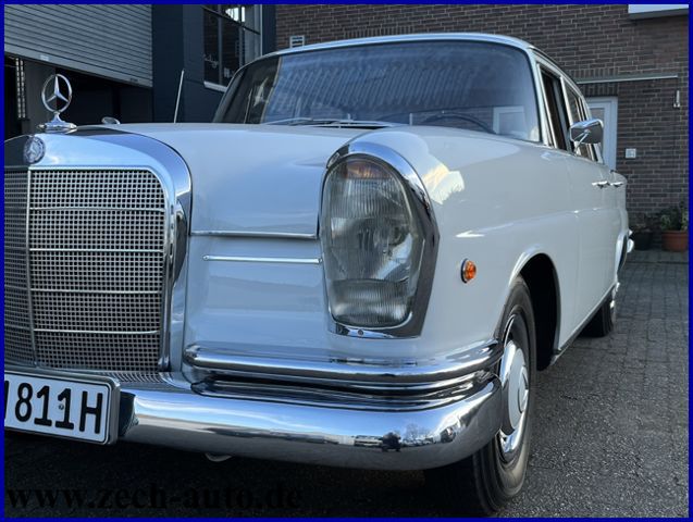 MERCEDES-BENZ 230 S W111 * Bildschön * Geringe Laufleistung