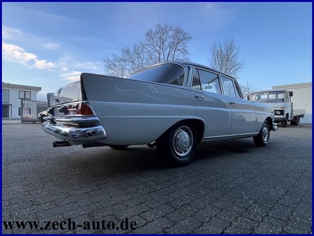 MERCEDES-BENZ 230 S W111 * Bildschön * Geringe Laufleistung