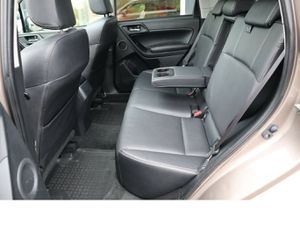 SUBARU Forester Sport Automatik Ledersitze