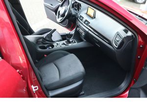 MAZDA 3 Center-Line