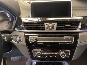 BMW X1 xDrive20i Sport Line HiFi DAB LED Navi AHK