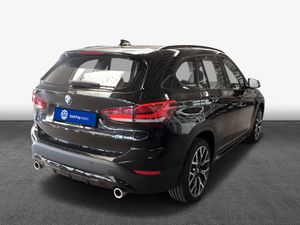 BMW X1 xDrive20i Sport Line HiFi DAB LED Navi AHK