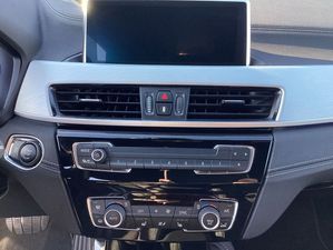 BMW X1 sDrive18i Sport Line DAB LED RFK Navi Shz X1 sDrive18i