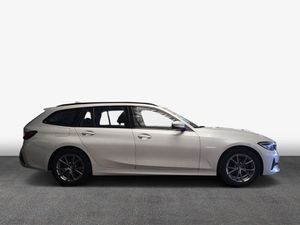 BMW 320d Touring Sport Line HiFi DAB WLAN Pano.Dach