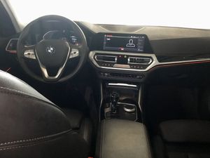 BMW 320d Touring Sport Line HiFi DAB WLAN Pano.Dach