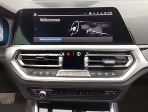 BMW 330e xDrive Touring Sport Line HiFi DAB WLAN 330e xDrive