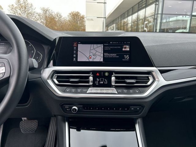 BMW 320d Limousine Sport Line Head-Up HiFi DAB WLAN 320d