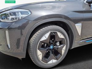 BMW iX3 Gestiksteuerung Head-Up HK HiFi DAB LED AHK