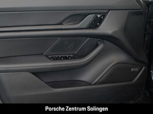 PORSCHE Taycan Beifahrerdisplay Performancebatterie Plus