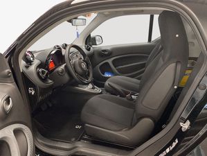 SMART fortwo coupe EQ ''Blacky'' Allwetter Reifen smart fortwo electric drive