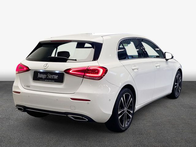 MERCEDES-BENZ A 180 7G-Edition 19 Parkpak Kamera Navi Premium