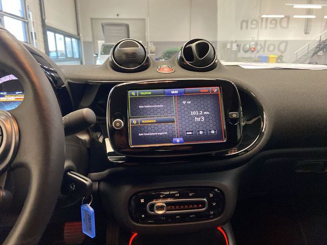 SMART fortwo cabrio EQ prime 22KW JBL Sound Exclusive Pak