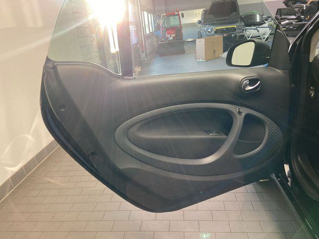 SMART fortwo coupe EQ passion DAB+ /Allwetter/Kabel Pak smart fortwo electric drive