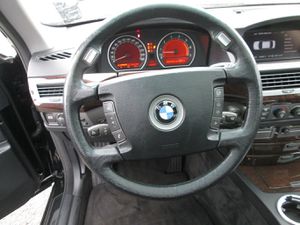 BMW 745