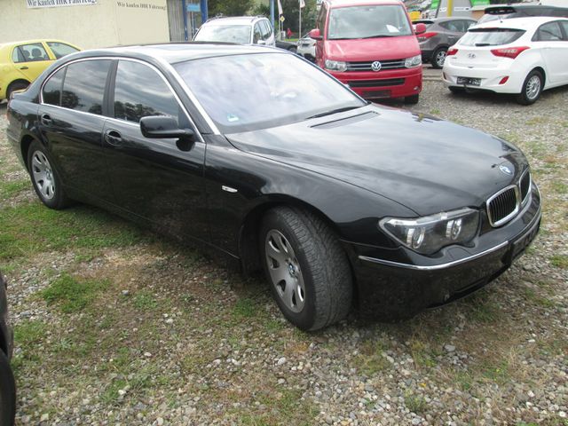 BMW 745