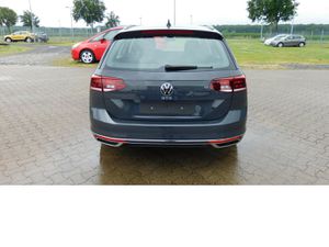 VW Passat Variant