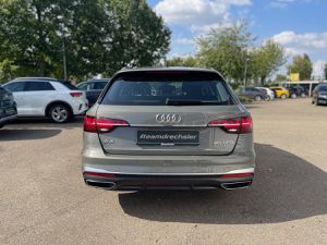 AUDI A4 Avant  2.0 TFSI S-tronic S line *Sportfahrwerk*LED*