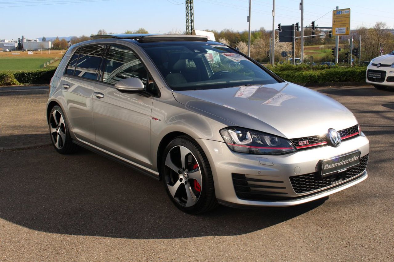 VW Golf VII  2.0 TSI DSG GTI Performance