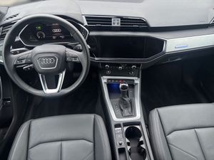 AUDI Q3 45 1.4 TFSIe basis S tronic LED Leder Navi