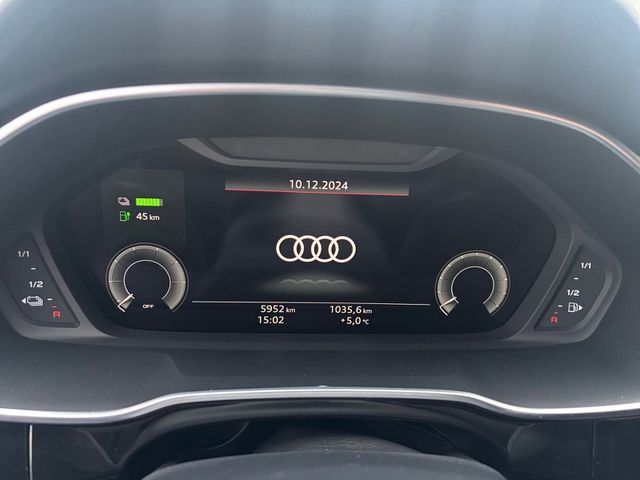 AUDI Q3 45 1.4 TFSIe basis S tronic LED Leder Navi