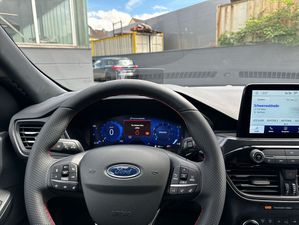 FORD Kuga 1.5 EB ST-LINE, AHK, Navi, Shz, Gjr