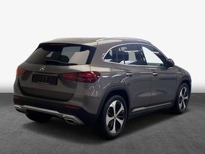 MERCEDES-BENZ GLA 180 7G-Progressive+MOPF+AHK+Kamera+19''+LED