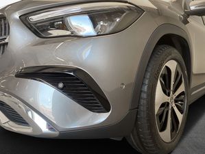 MERCEDES-BENZ GLA 180 7G-Progressive+MOPF+AHK+Kamera+19''+LED