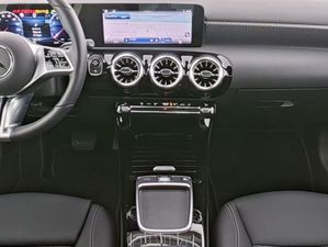 MERCEDES-BENZ A 180 Progressive Advanced Plus AHK LED Ambiente Smart VZ-Assist