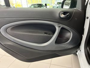 SMART fortwo cabrio EQ passion Navi Cool@Media Exclusiv