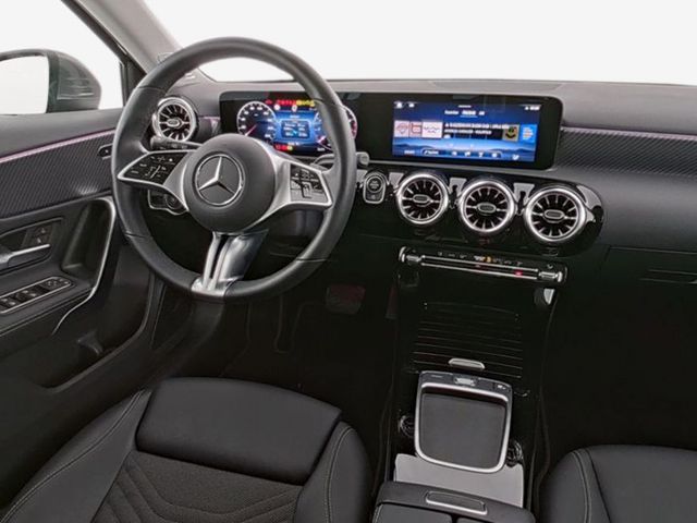 MERCEDES-BENZ A 180 Progressive Advanced Plus Sound Smart VZ-Assist Ambiente