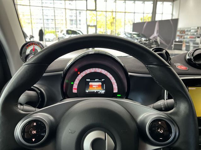 SMART fortwo cabrio EQ passion Navi Cool@Media Exclusiv