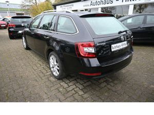 SKODA Octavia 1.5 TSI Combi *Style* Navi LED DAB 17Alu