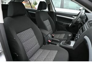 SKODA Octavia 1.4 TSI*Ambiente*mit AHK-Steuerkette neu