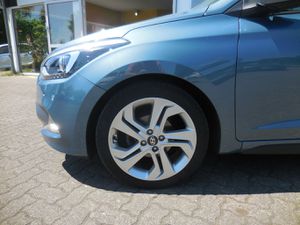 HYUNDAI i20 1.4 Coupe *Style* NAVI Pano PDC-Cam 17Alus