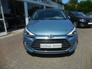 HYUNDAI i20 1.4 Coupe *Style* NAVI Pano PDC-Cam 17Alus