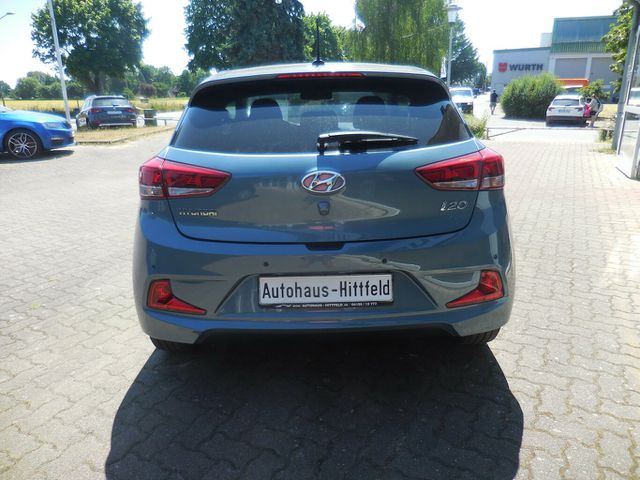 HYUNDAI i20 1.4 Coupe *Style* NAVI Pano PDC-Cam 17Alus