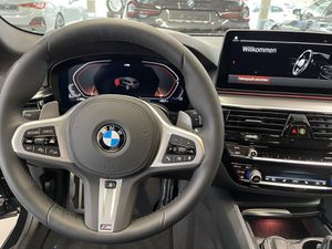 BMW 520d xDrive Touring M Sportpaket HiFi DAB LED