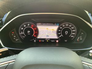 AUDI RS Q3 Matrix ACC Pano AHK RS-AGA Navi 360°