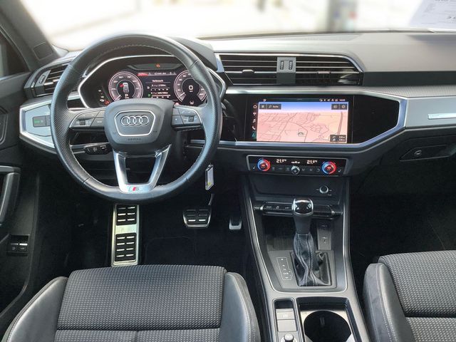 AUDI Q3 TFSI e