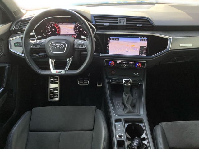 AUDI RS Q3 Matrix ACC Pano AHK RS-AGA Navi 360°