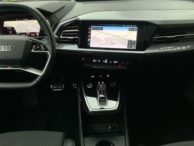 AUDI Q4 50 e-tron quat S line Matrix ACC Pano HuD AHK