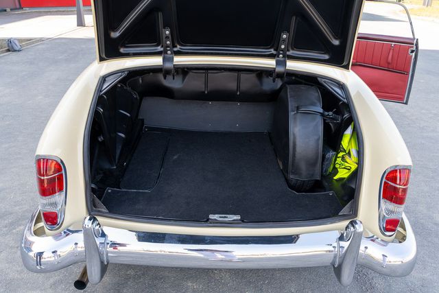 Mercedes-Benz Ponton 220 SE Cabriolet