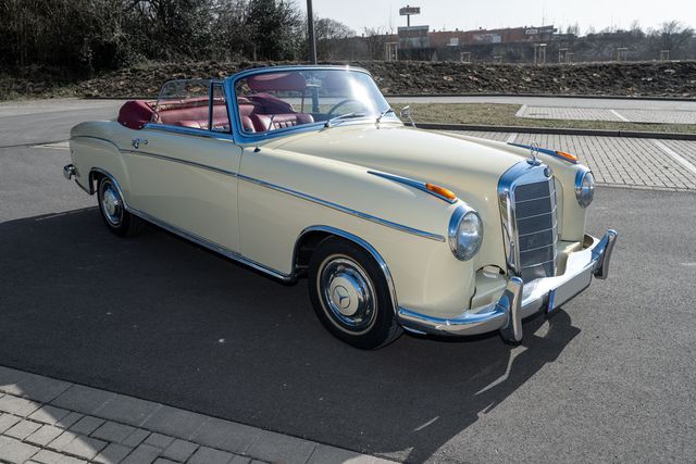 Mercedes-Benz Ponton 220 SE Cabriolet