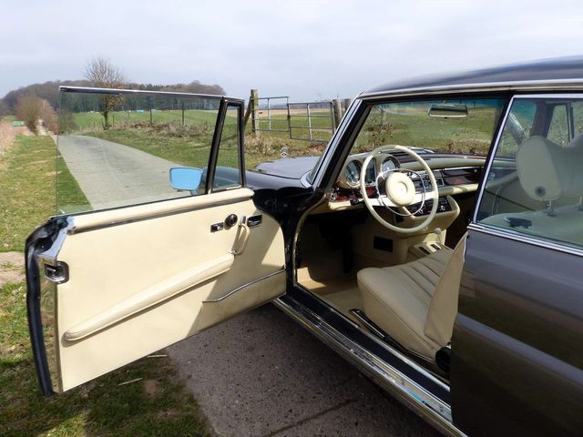 Mercedes-Benz 280 280 SE 3,5