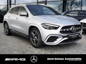 MERCEDES-BENZ GLA 180 AMG Kamera Distro Pano Sitzheizung LED