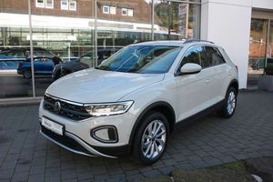 VW T-Roc Life 1.5 TSI DSG Navi,AHK,LED,PDC