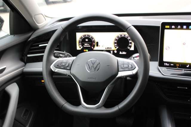 VW Passat Variant 1.5 eTSI Business DSG Navi,LED