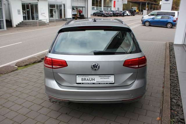 VW Passat Variant