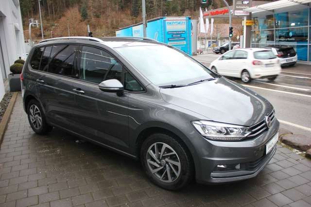 VW Touran Sound 1.4 TSI DSG Navi,LED,ACC,Kamera